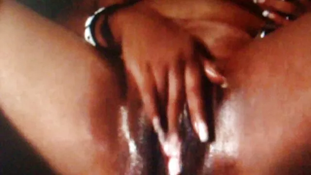 अश्लील कोई पंजीकरण  स्लिम कमर बड़े स्तन Milf 2 बड़े आबनूस लंड और एक सफेद गुदा और हो जाता है एक सेक्सी पिक्चर वीडियो
