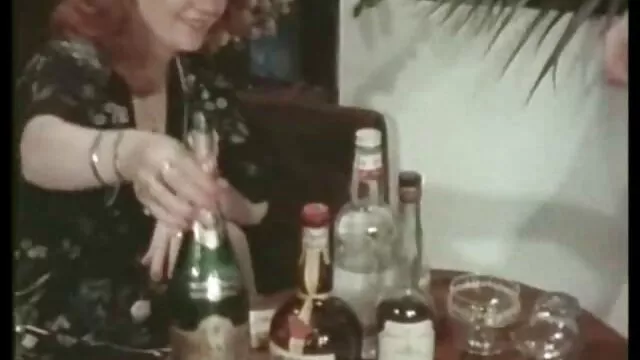 अश्लील कोई पंजीकरण  संचिका नताशा वीडियो का सेक्सी पिक्चर उसके स्तन तेल और उसे बिल्ली के साथ खेलता है